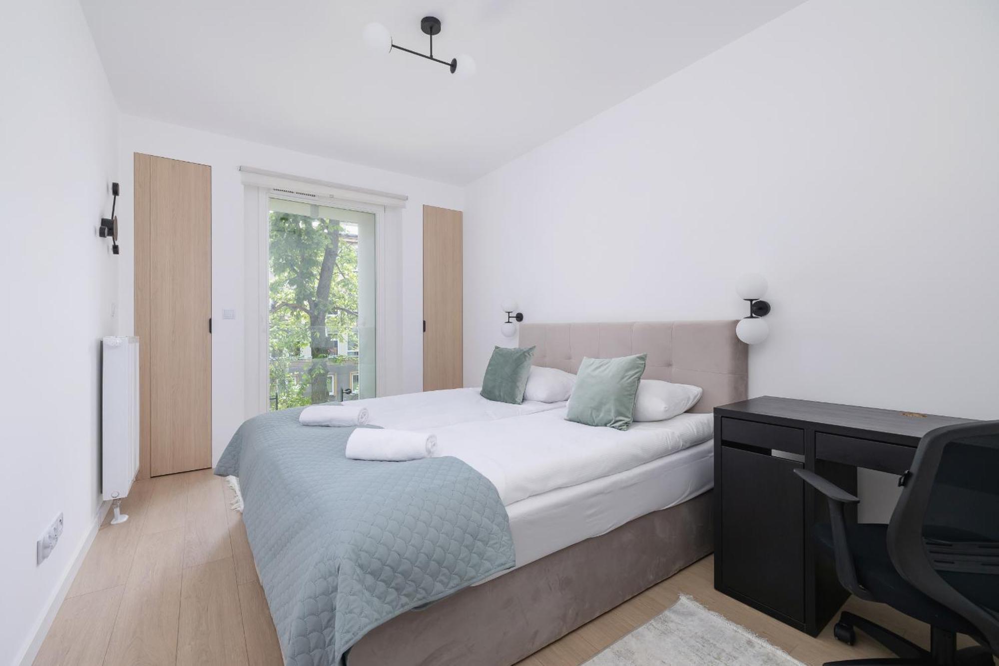 Krowoderska With Balcony Near Center By Rent Like Leilighet *